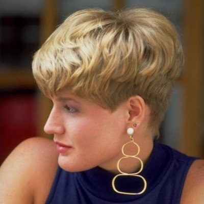 1980s short hairstyle