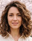 Shoulder-length spring hairstyle