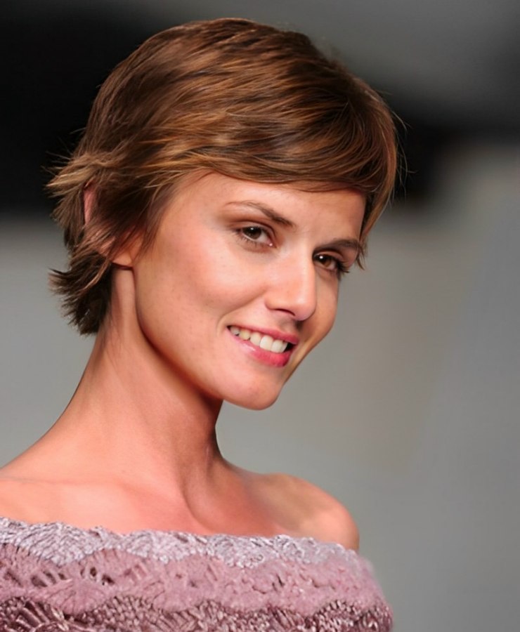 Effortless short hairstyle with hair coloring for a natural appearance