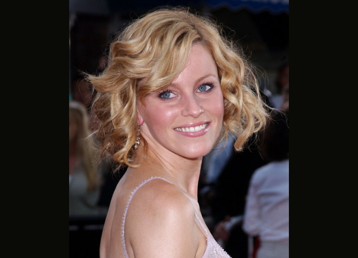 Elizabeth Banks - Medium length bob with curls