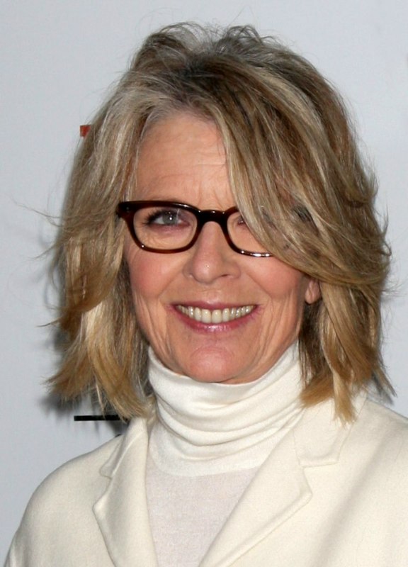 Diane Keaton | Above the shoulders hairstyle to age gracefully as a ...