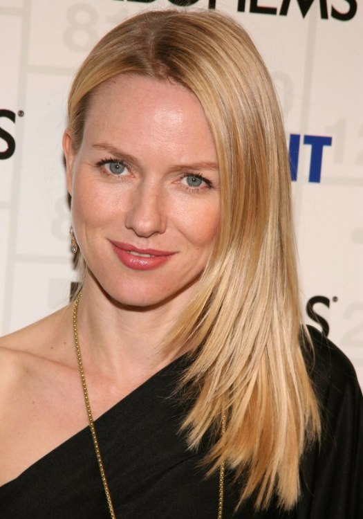 Naomi Watts makes out with co-star - The Statesman