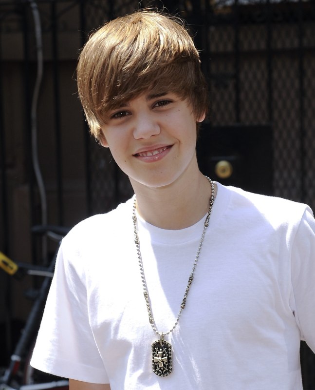 3 Ways to Get the Justin Bieber Haircut - wikiHow