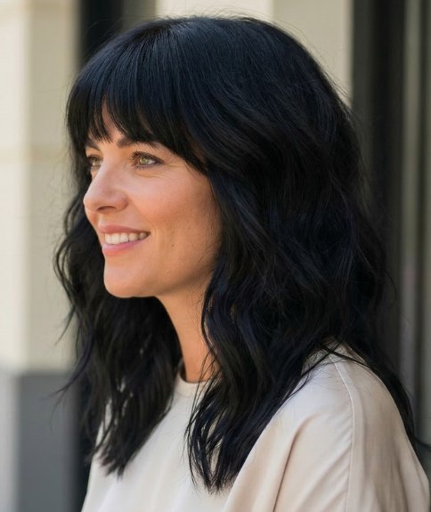 Cheveux longs libres et estivaux