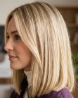 Coiffure blonde décontractée