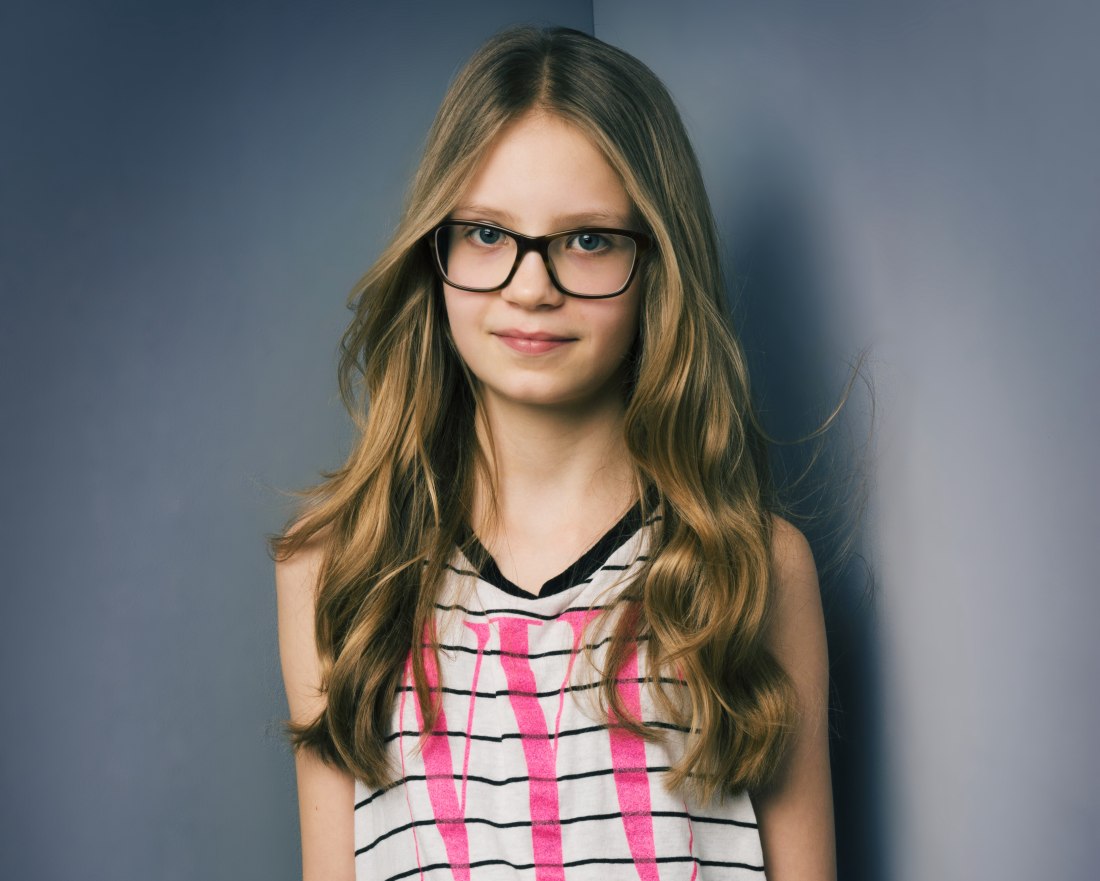 Update 89+ cute hairstyles with glasses super hot - in.eteachers