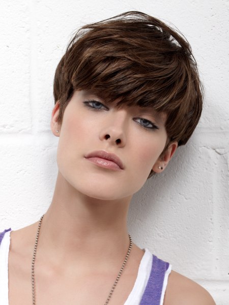 Carefree layered short haircuts with textured tips and movement